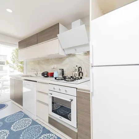 Central And Spacious Flat Near Sea In Muratpasa Apartment Antalya