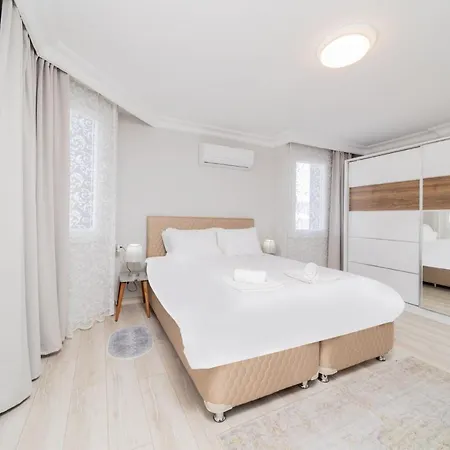 Central And Spacious Flat Near Sea In Muratpasa * Antalya